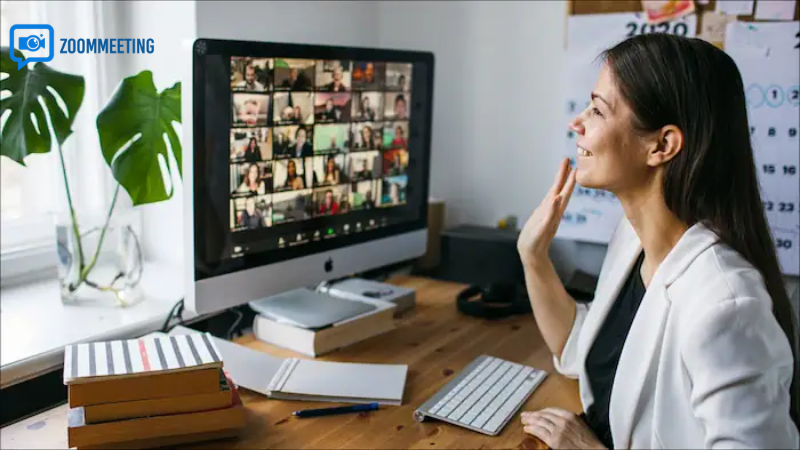 Vì sao nên sử dụng tính năng giơ tay trong Zoom